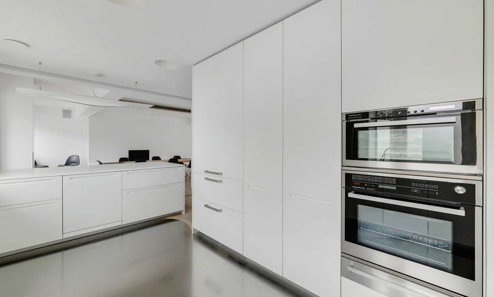 Paris-Duplex-Apartment-Paris-7th-4br-Kitchen02