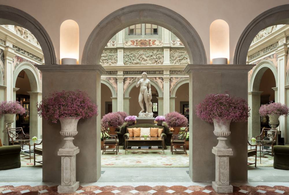 Four-Seasons-Hotel-Firenze-Lobby