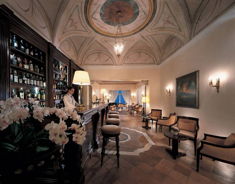 The Cocktail Bar featuring frescoes from 18th century