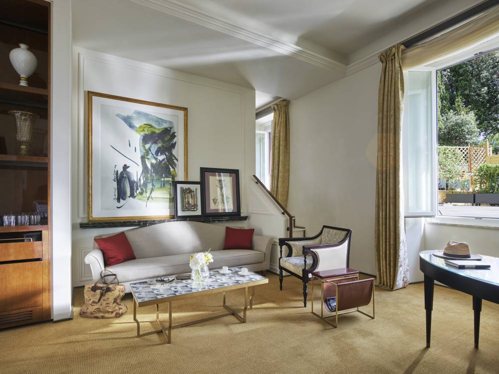 Hotel-Eden-Roma-Aurora-Terrace-suite-living-room-new