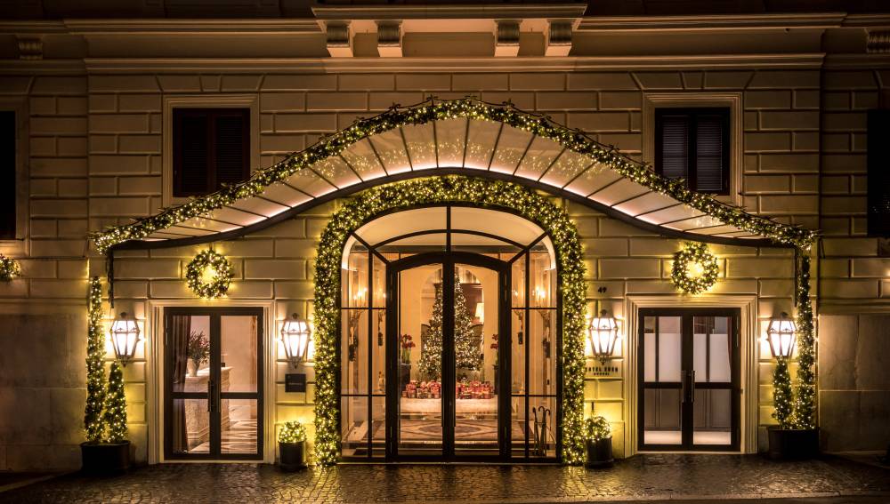 Hotel_Eden_Roma-_exterior_Christmas_Night