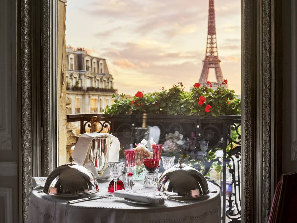 HPA-361-Haute-Couture-Suite-Romantic-Diner-set-up-HR-by-markread