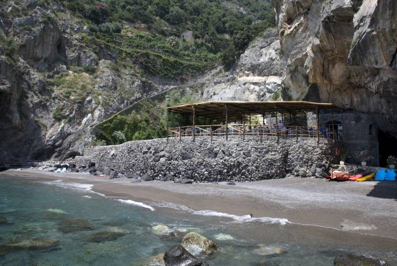 The Carlino restaurant on the private beach an unmissable gourmet experience