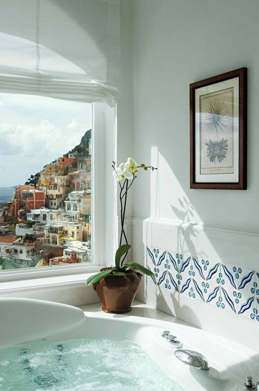 Bathroom with Panoramic Views