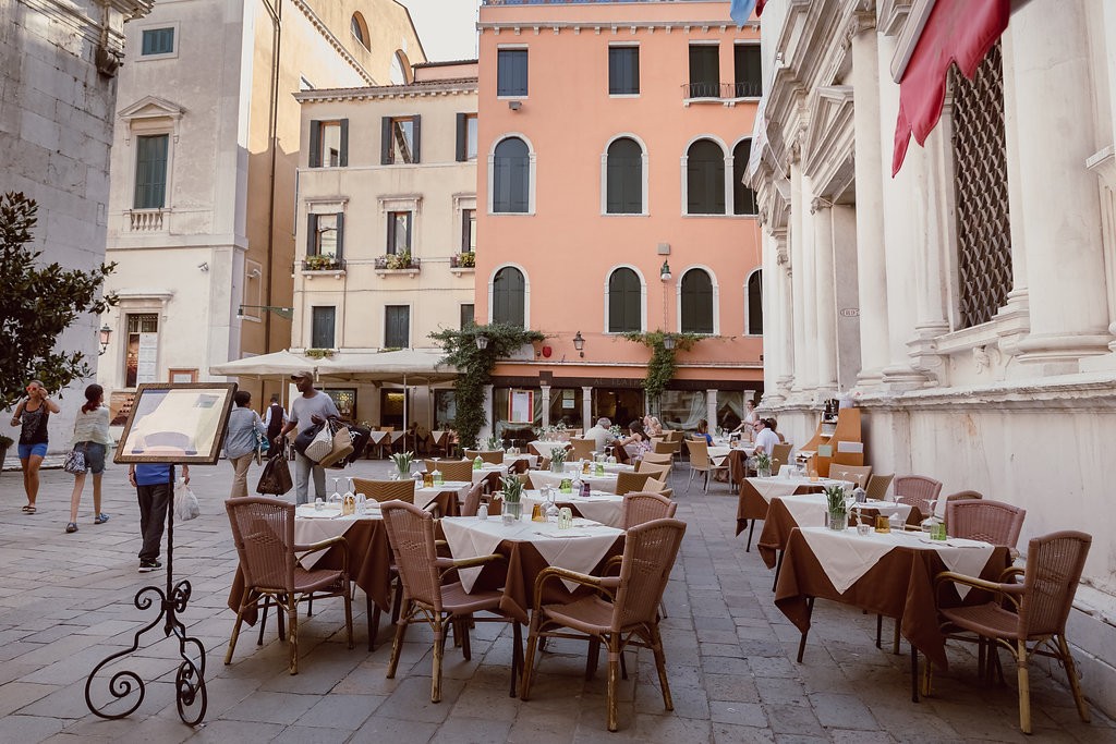 Private Gondola Ride & Photographic Tour in Venice with Italian Allure Travel