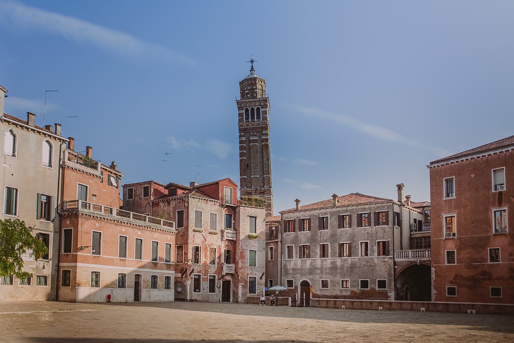 Private Gondola & Photographic Tour of Venice - Italian Allure Travel 