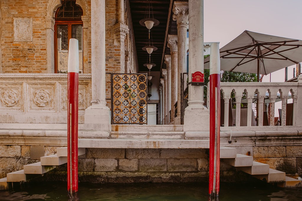Private Tours & Services in Venice Italy - Italian Allure Travel / Private Gondola Ride & Photographic Tour