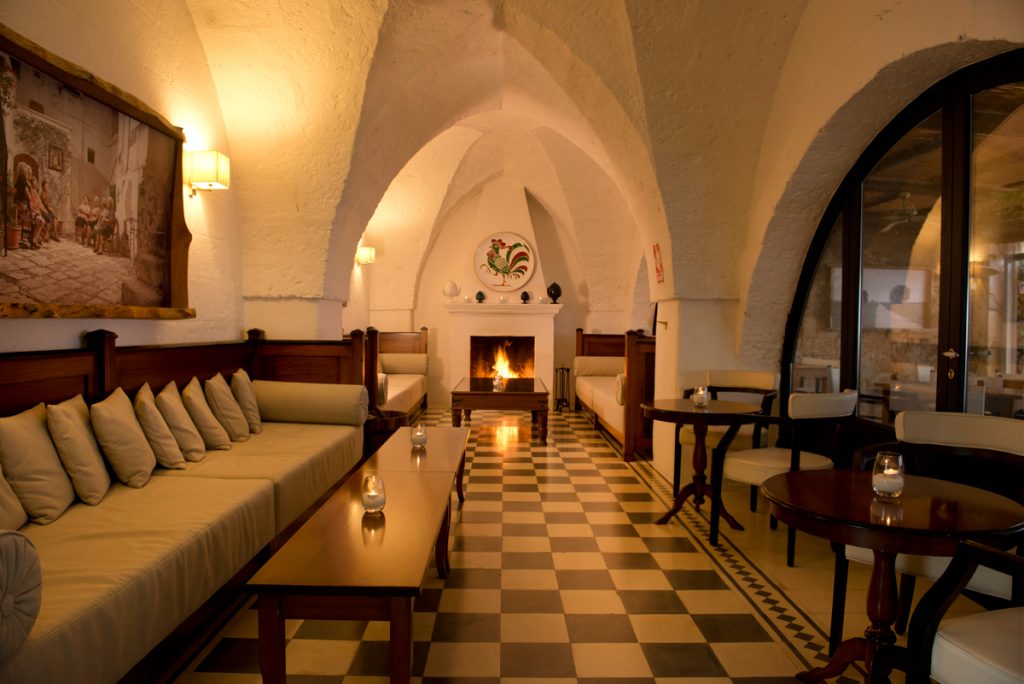 Bar at Masseria Torre Maizza - Italian Allure Travel