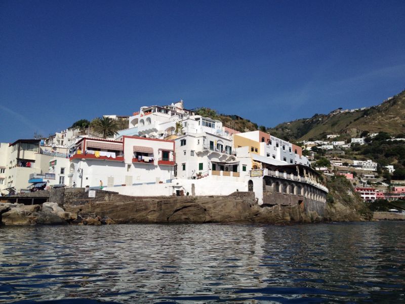 Discover the beautiful island of Ischia on the Amalfi Coast