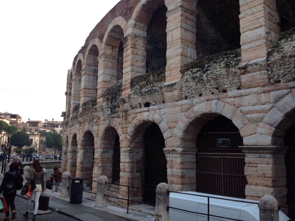 Amphitheatre in Verona Piazza Bra : Italian Allure Travel
