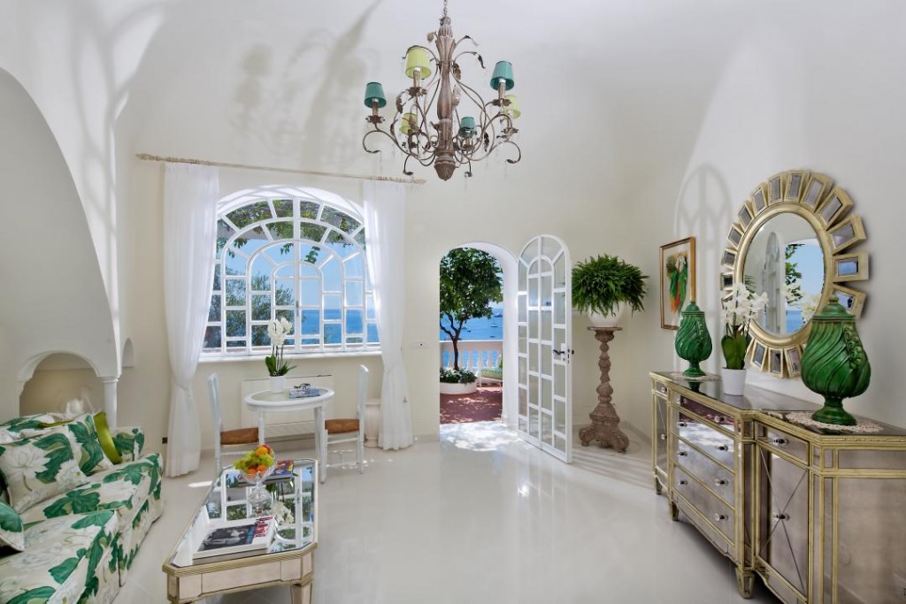 Private luxury suites for rent in Positano - info@italianalluretravel.com