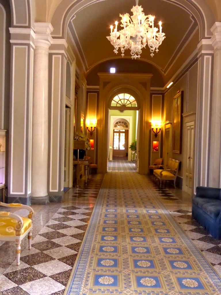 Villa d'Este romantic hallways - Lake Como