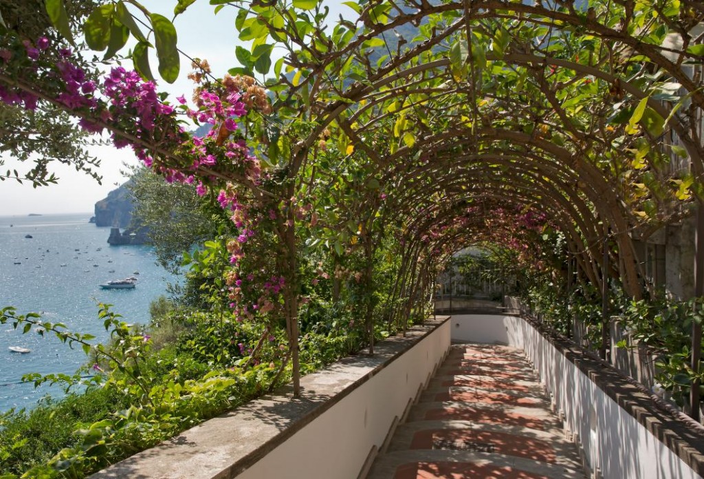 Three exclusive luxury suites for private rental in Positano - info@italianalluretravel.com / www.italianalluretravel.com